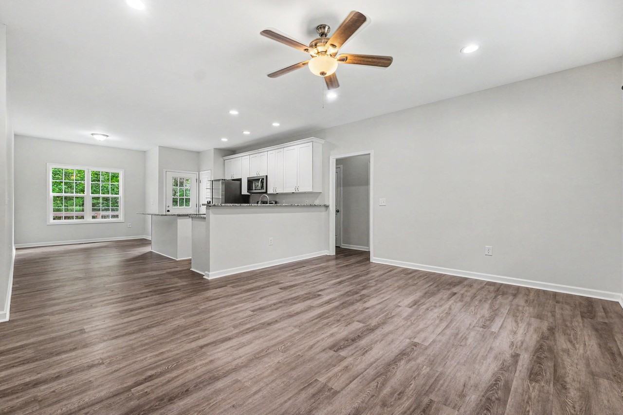 324 N Milford Dr #1 - Photo 3 of 16