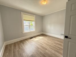 featured image of 79 Murray St #LOWER