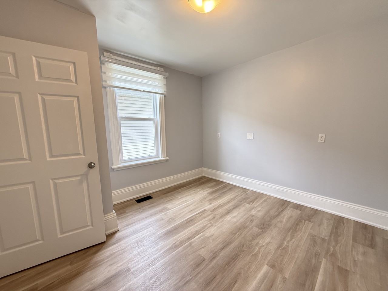 79 Murray St - Photo 3 of 7