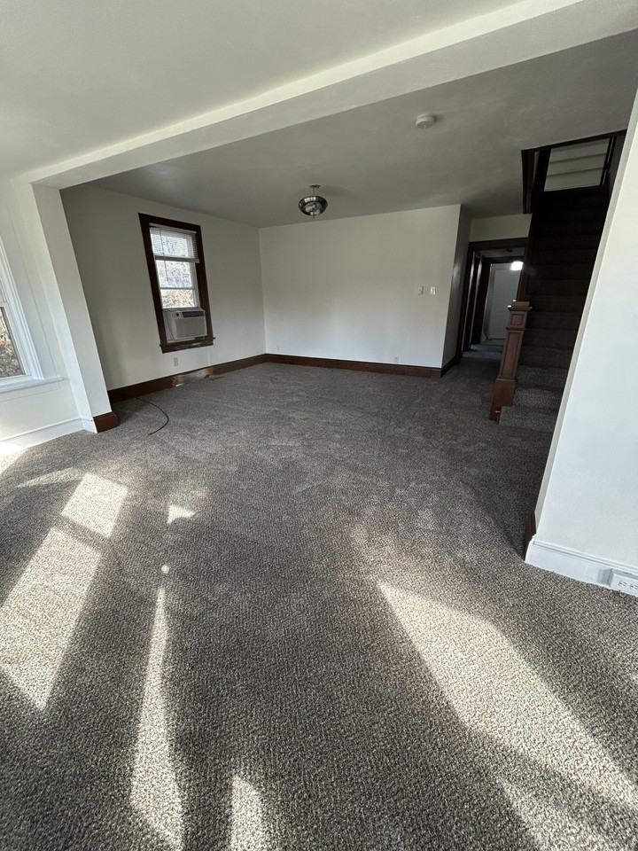 1371 Mount Pleasant Rd #1371 - Photo 3 of 10