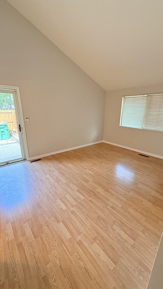 937 Breezewood Cir #1 - Photo 3 of 14