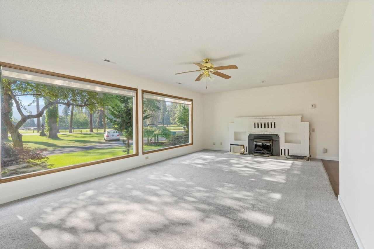 10181 N Fairway Dr #1 - Photo 3 of 24
