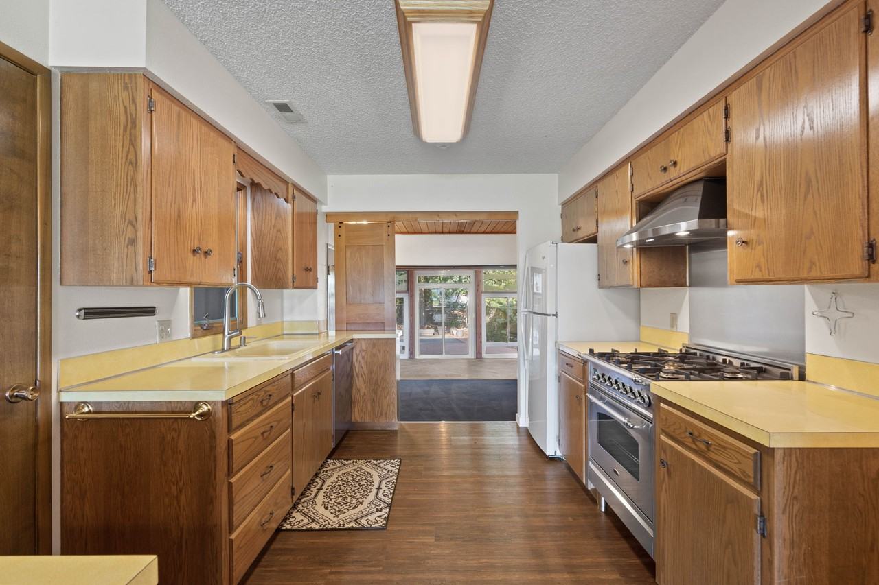 10181 N Fairway Dr #1 - Photo 7 of 24