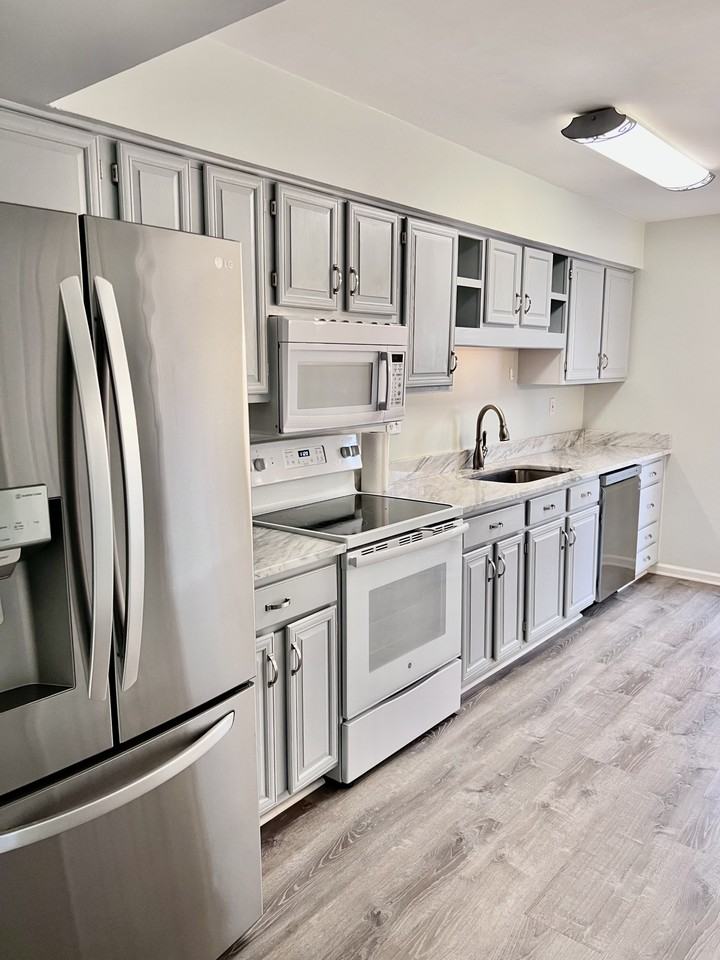 1568 Dylan Dr #1 - Photo 5 of 23
