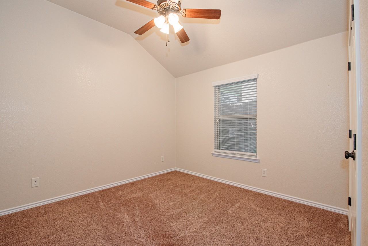 2040 Chinquapin Ln #1 - Photo 6 of 13