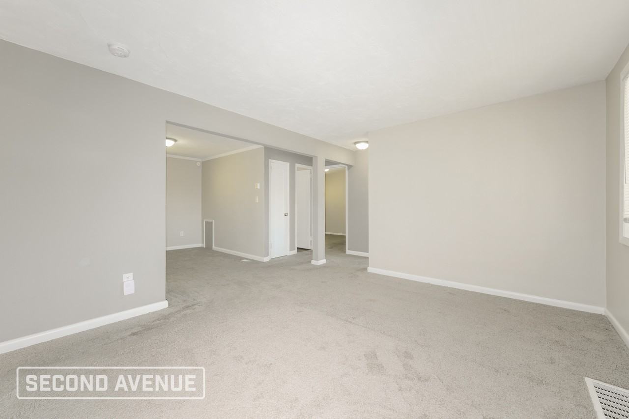 127 Stowe Dr - Photo 7 of 26