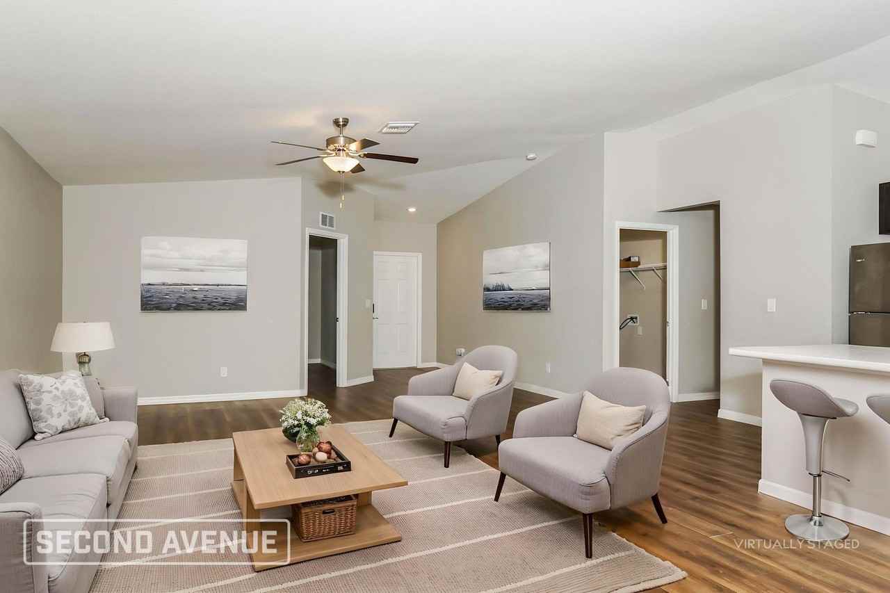 486 Hoffer St - Photo 2 of 28