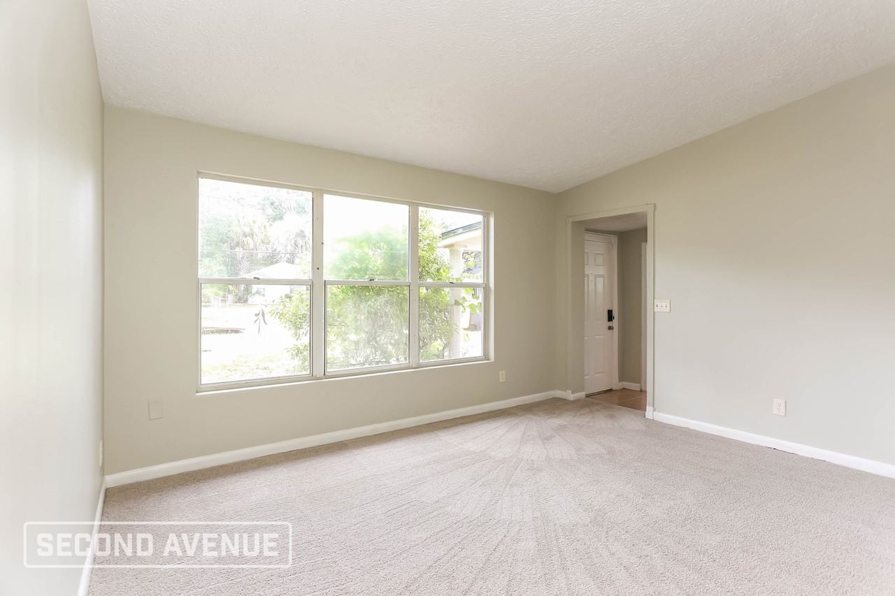 8645 Samona Dr W - Photo 2 of 21