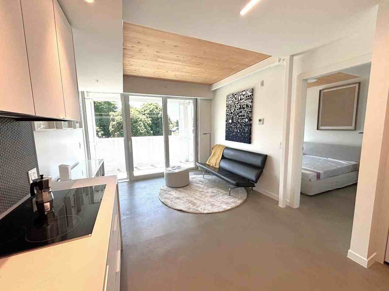 550 East Broadway #401 - Photo 4 of 13