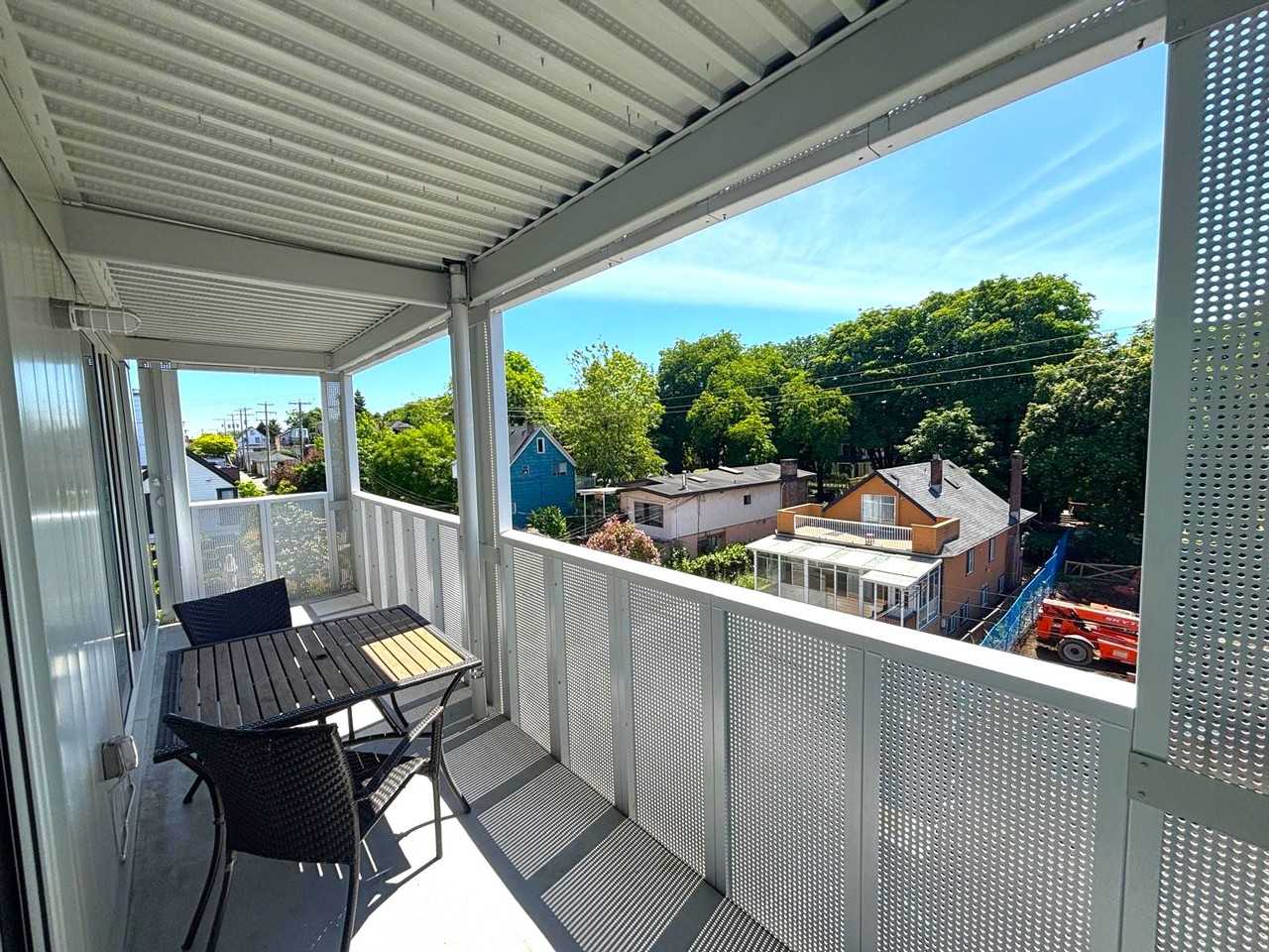 550 East Broadway #401 - Photo 7 of 13