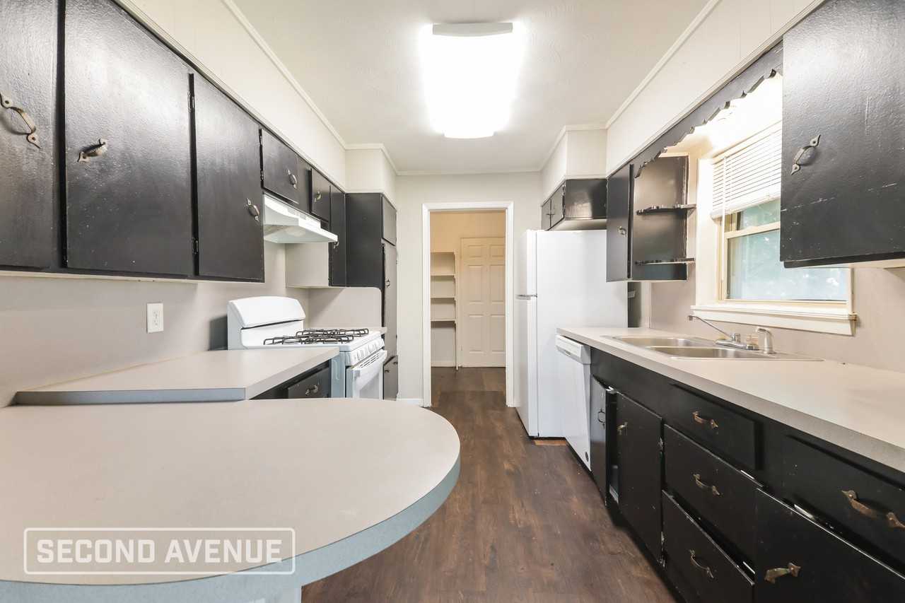 912 N 4th St - Photo 4 of 28