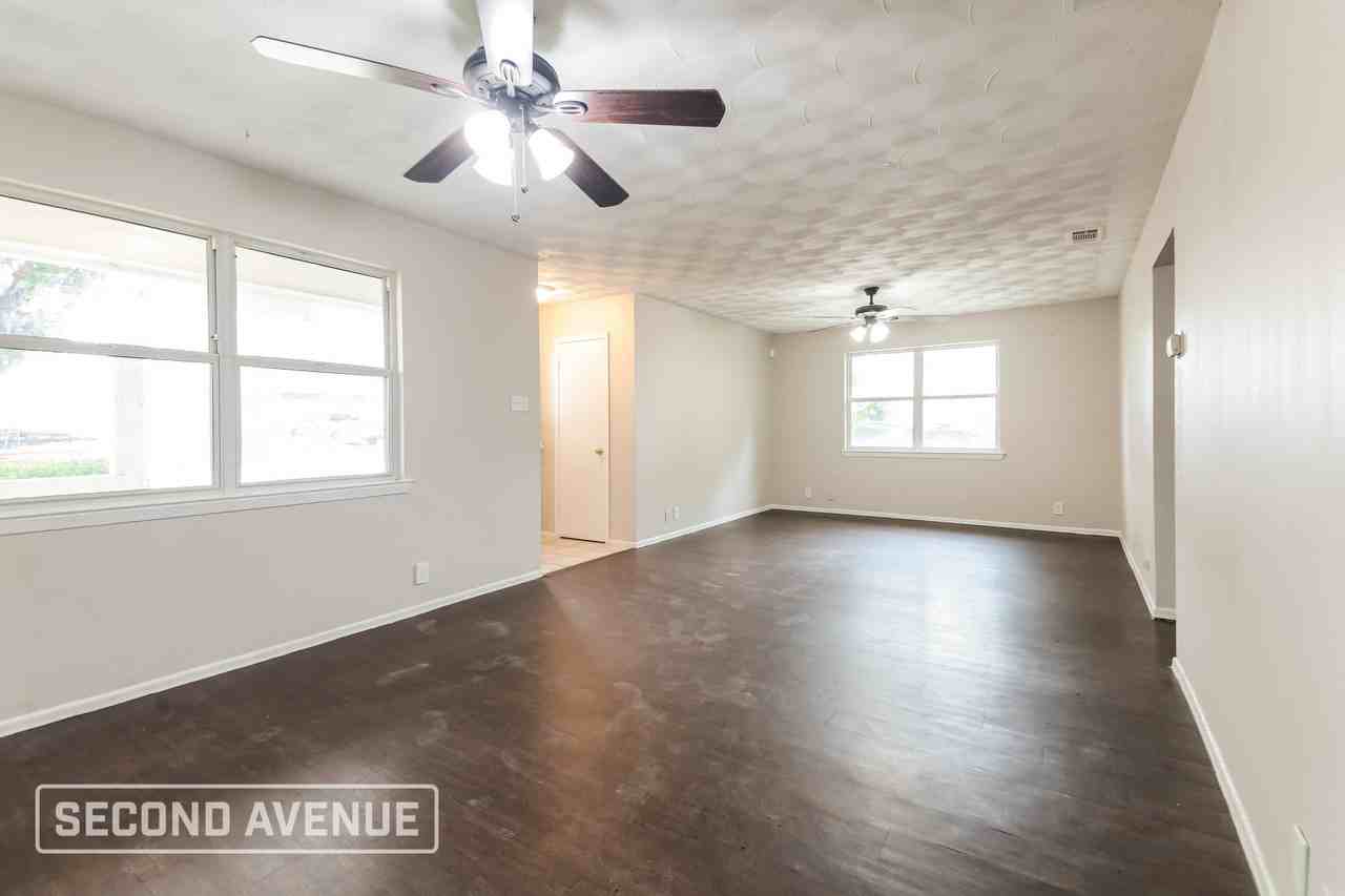 802 Memorial Dr - Photo 6 of 23