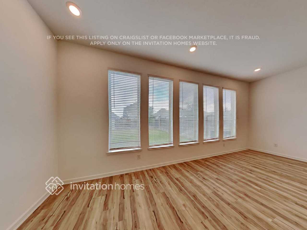 4019 Champlain Way - Photo 4 of 18