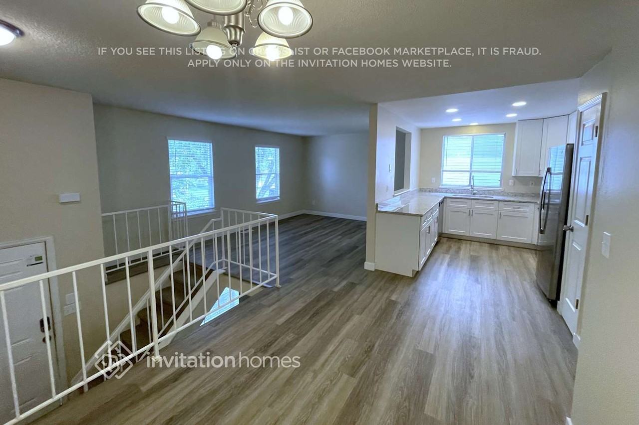 17634 Snowberry Way - Photo 7 of 19