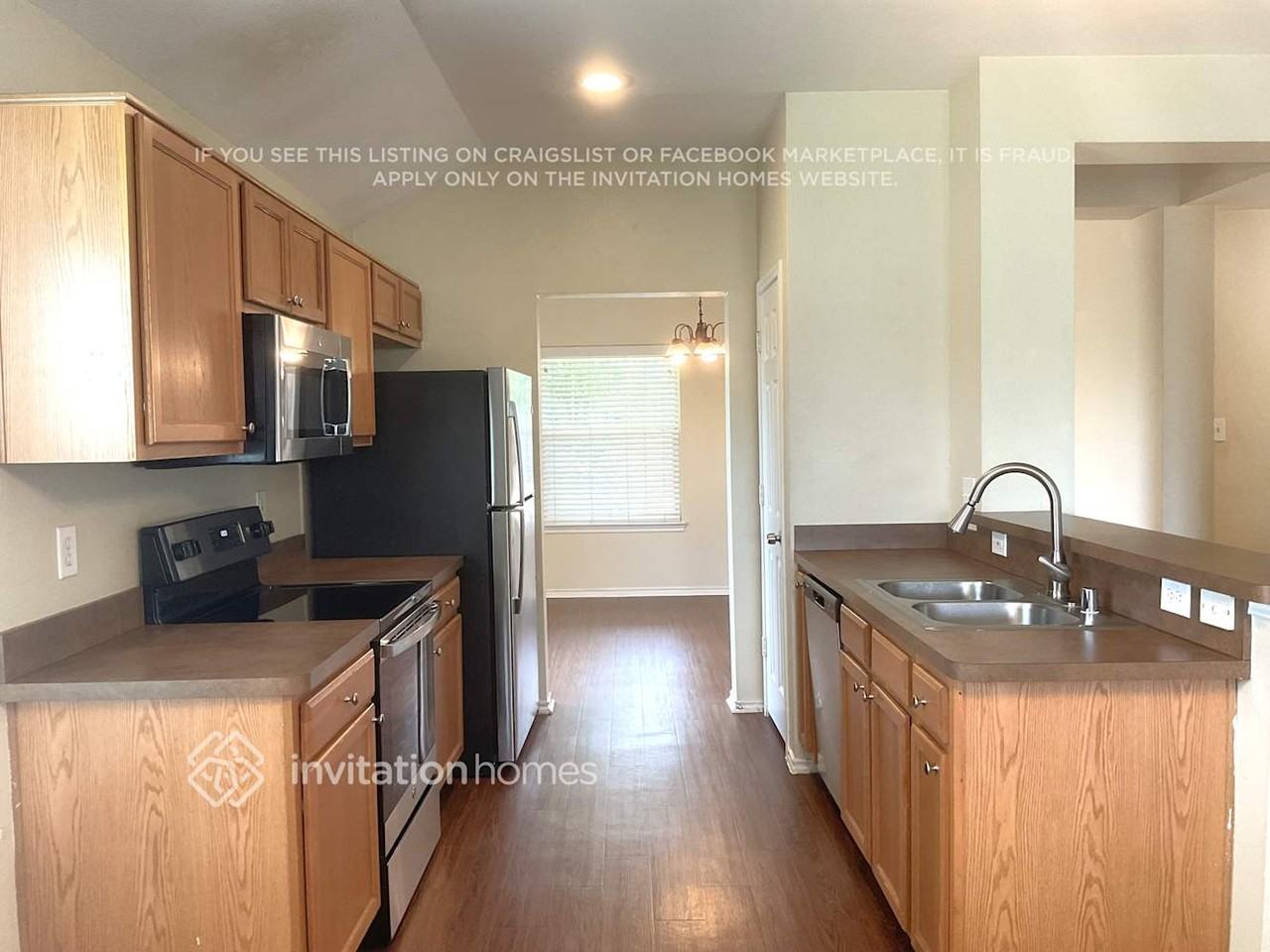950 Heather St - Photo 4 of 15