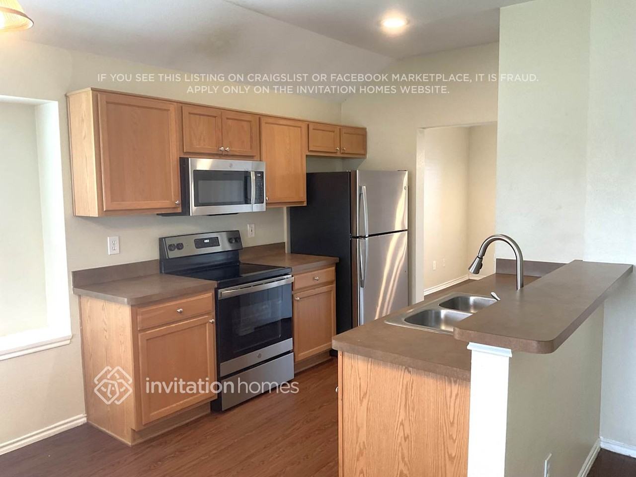950 Heather St - Photo 5 of 15