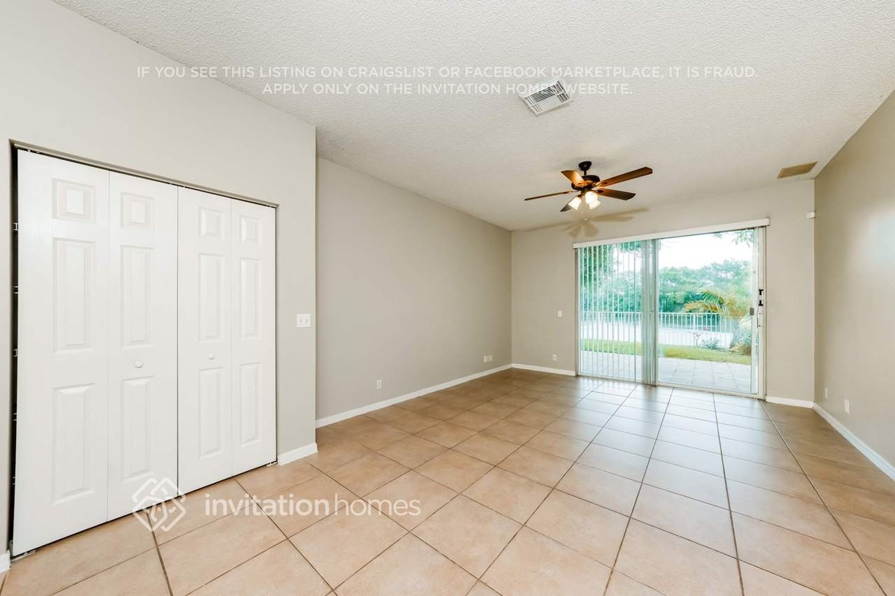 1026 Fosters Mill Rd - Photo 3 of 17