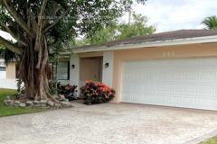 941 Sw 75th Ter - Photo 1 of 1
