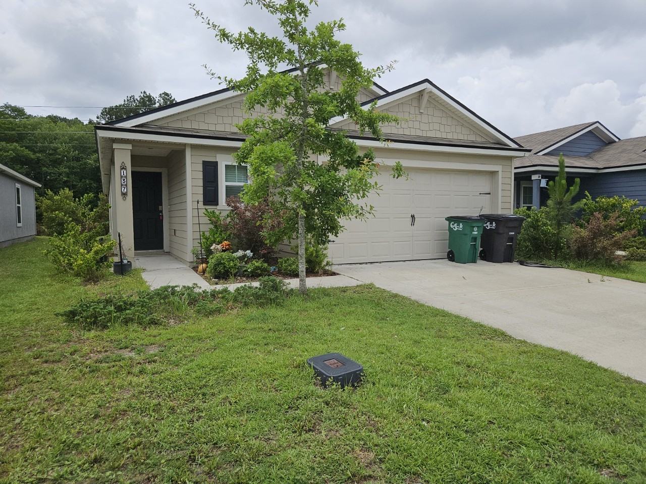137 Teakwood Dr #1 - Photo 4 of 45
