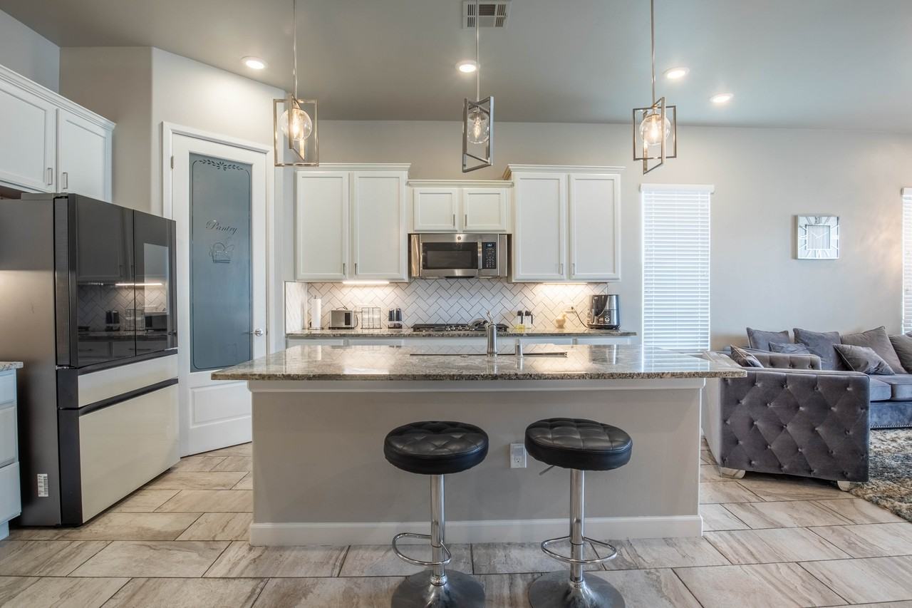 3905 Santa Alexandra Rd #1 - Photo 4 of 26