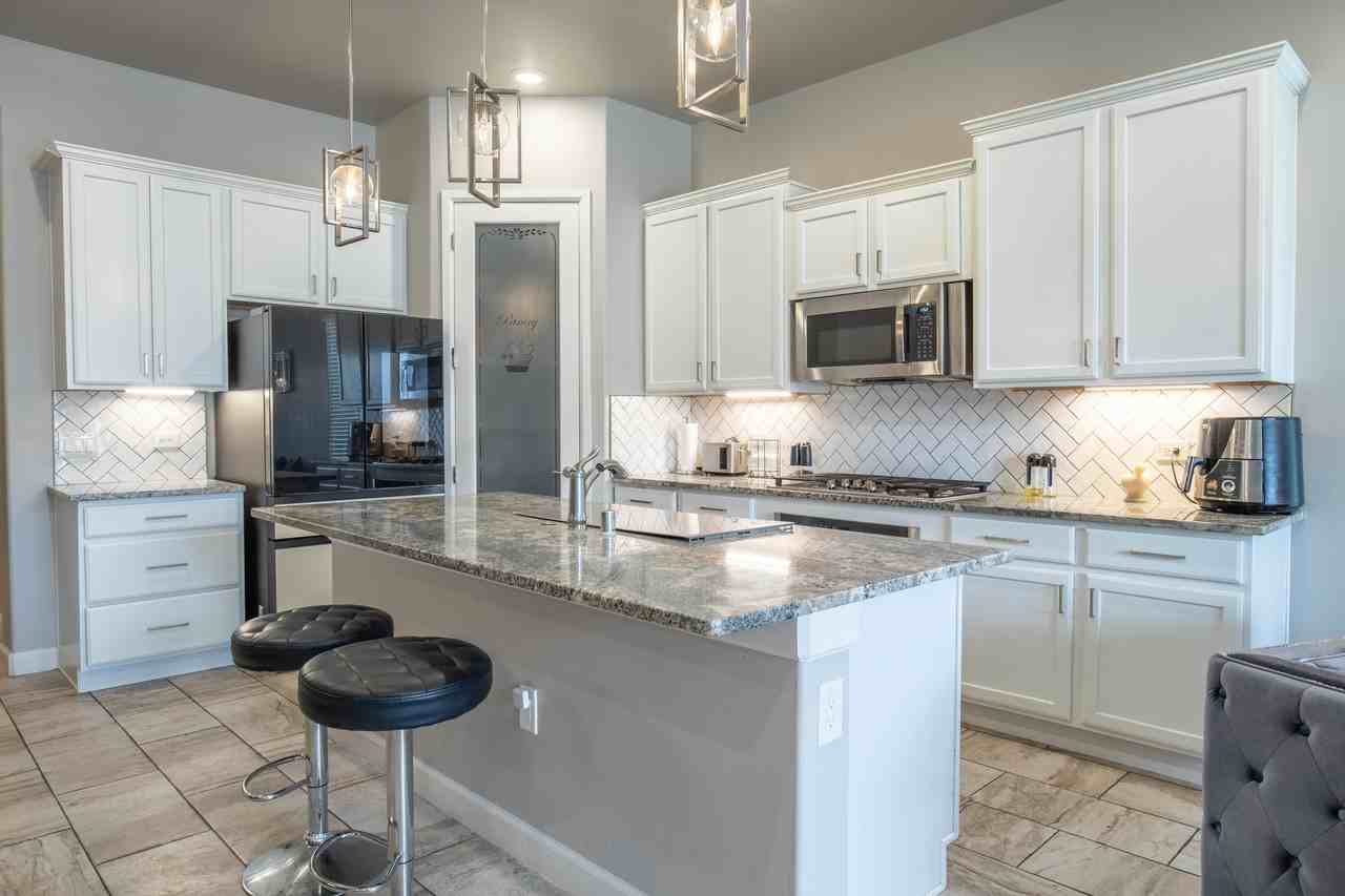3905 Santa Alexandra Rd #1 - Photo 5 of 26