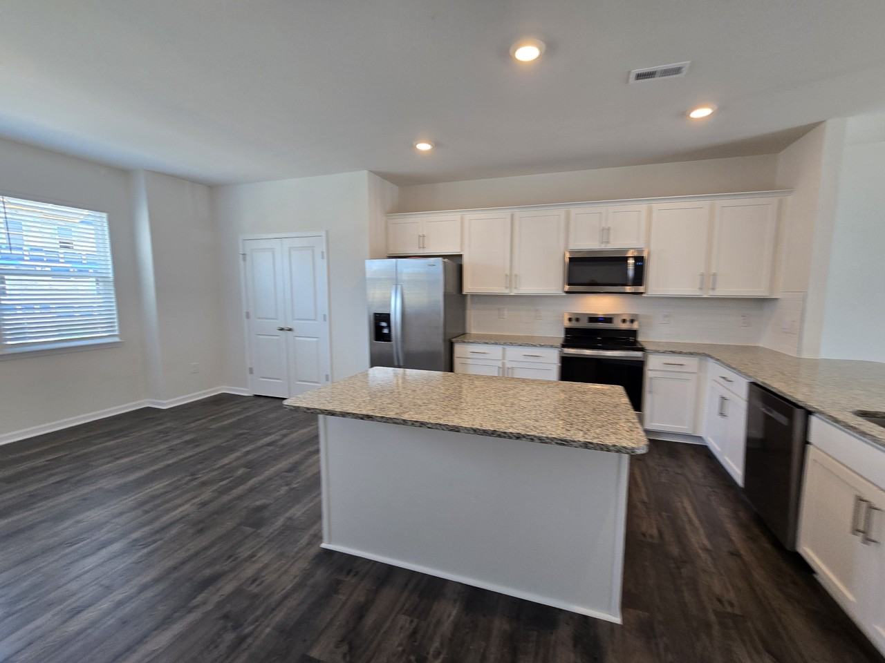 803 Washington St #1 - Photo 5 of 31