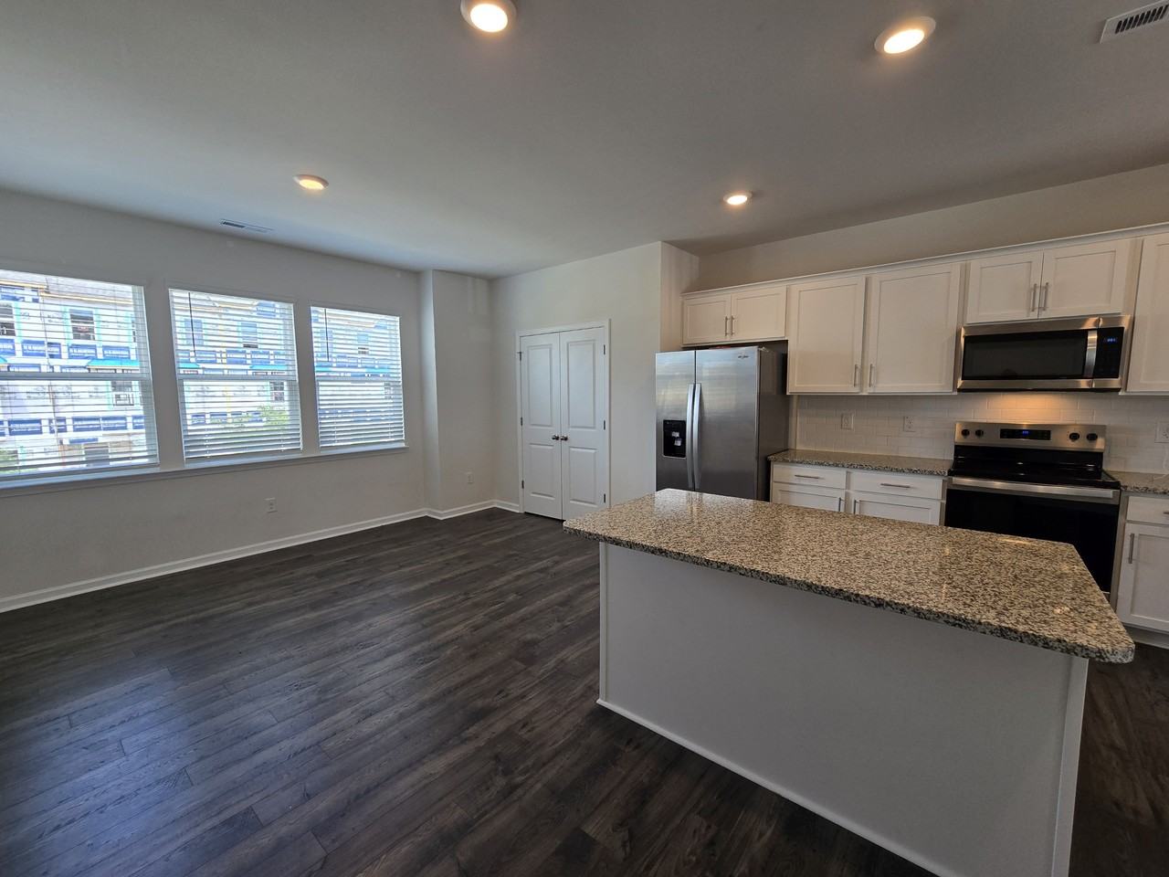 803 Washington St #1 - Photo 6 of 31