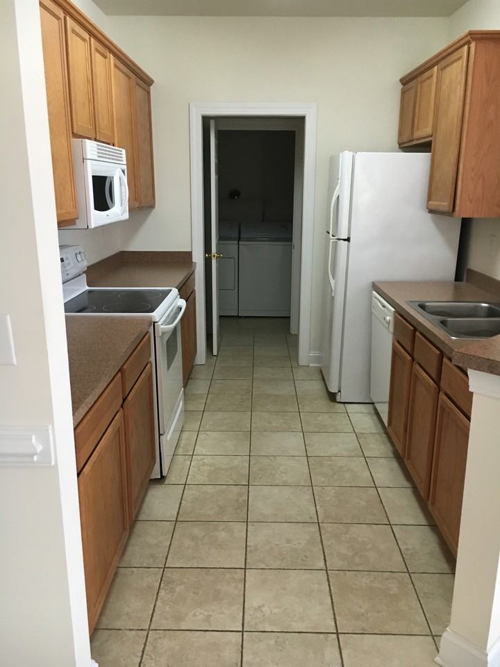 2017 Silvercrest Dr #25F - Photo 3 of 6
