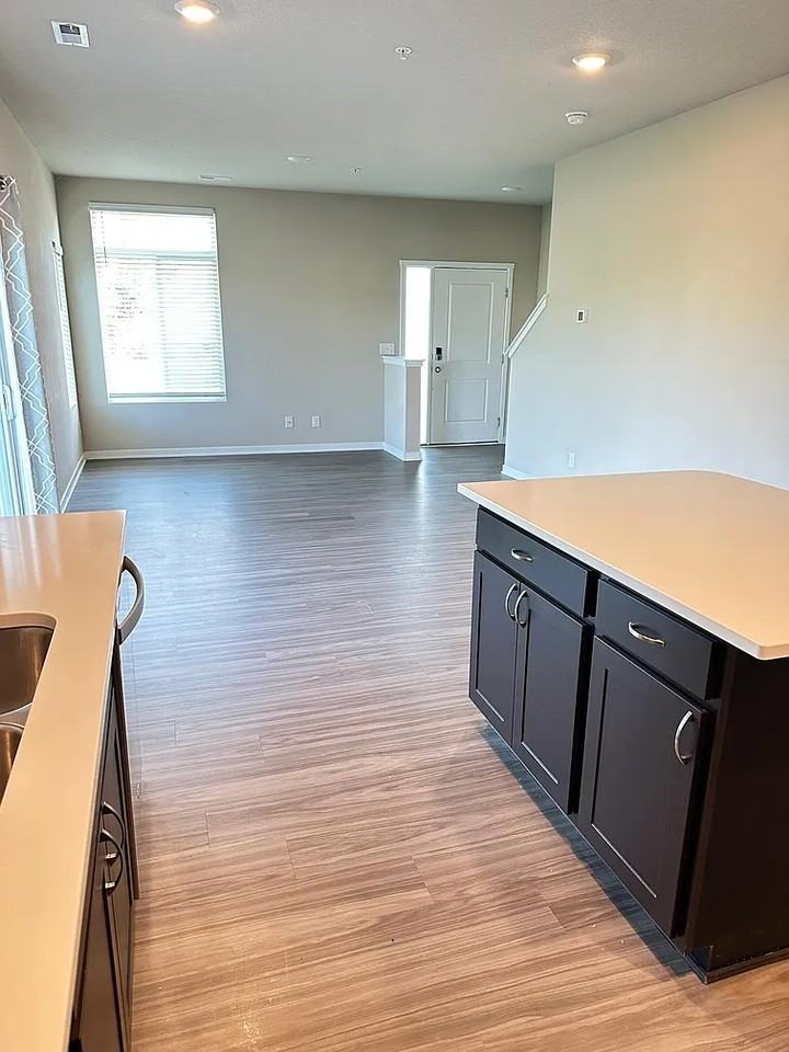 854 Ne Phlox Ave #0 - Photo 4 of 10
