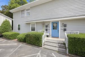 featured image of 328 River Walk #1