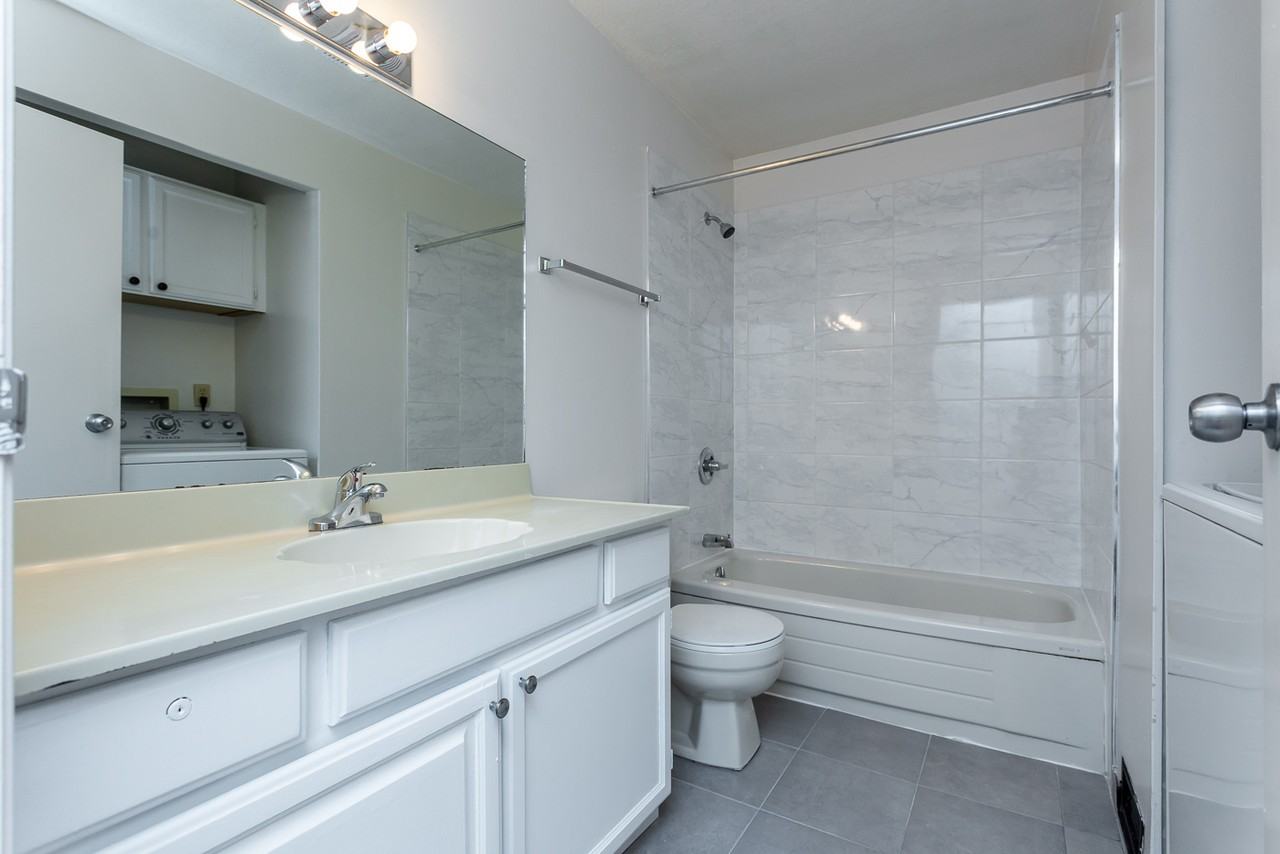 Briar Gate Townhomes - Photo 3 of 9