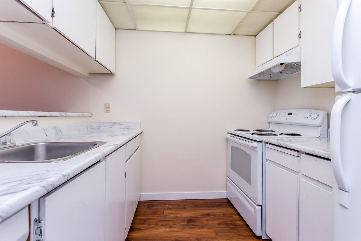 Burnside Apartments - Photo 4 of 10