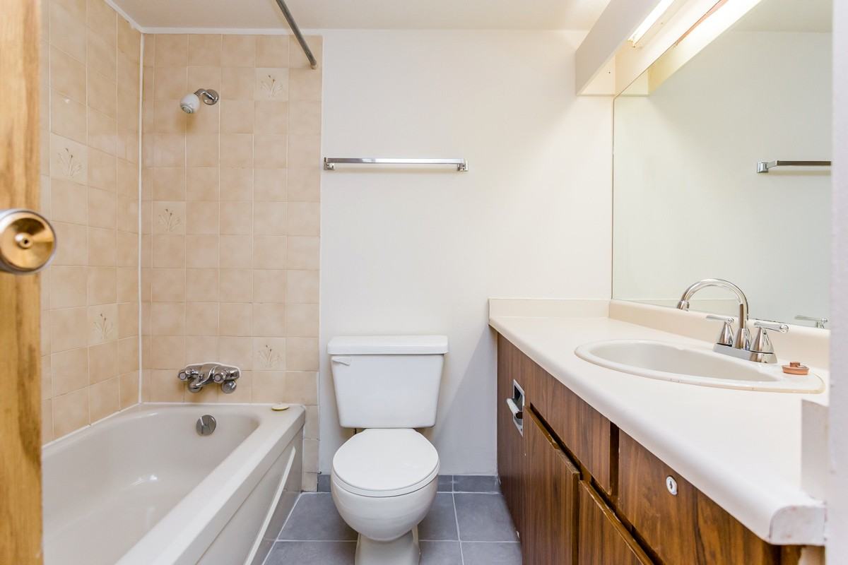 Burnside Apartments - Photo 5 of 10