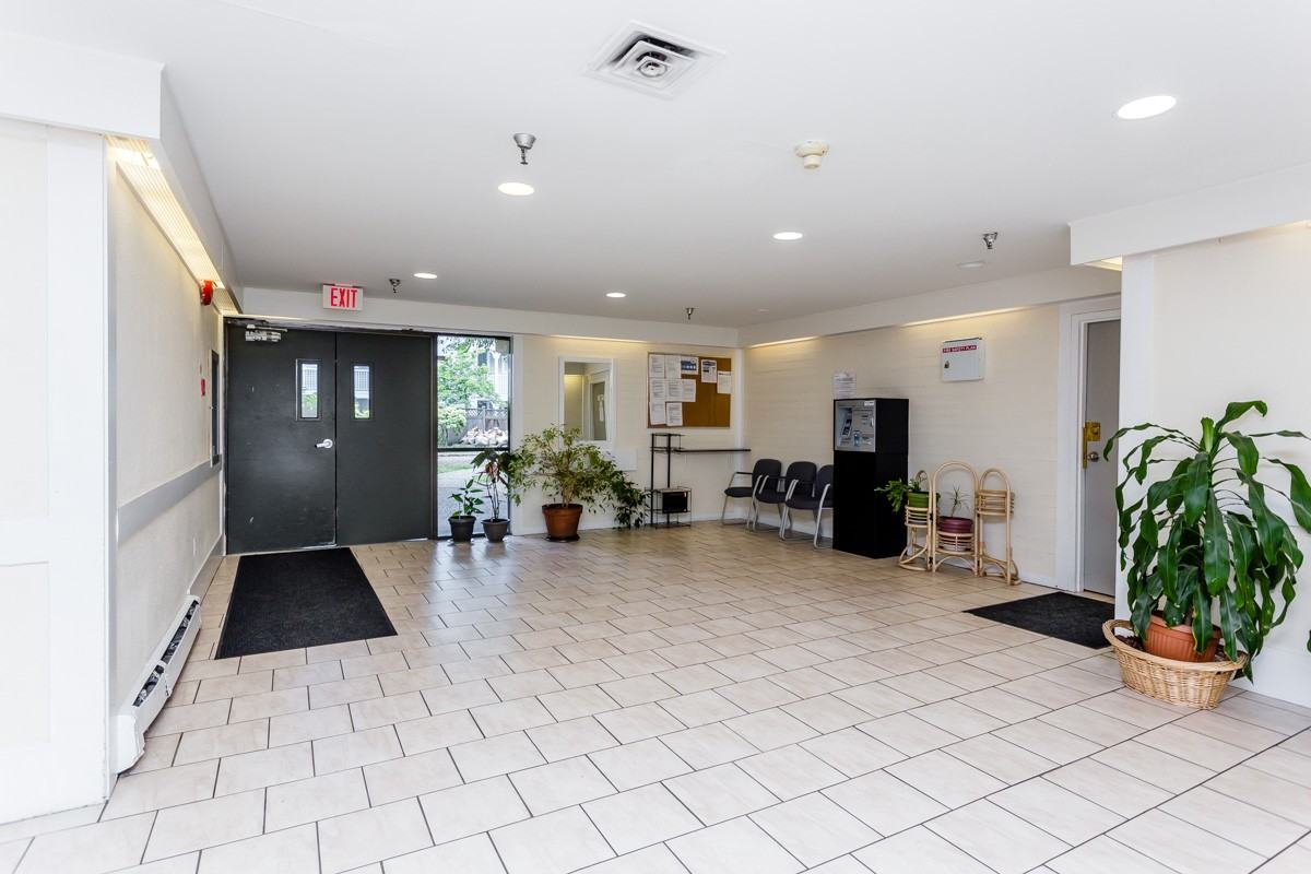 Burnside Apartments - Photo 6 of 10