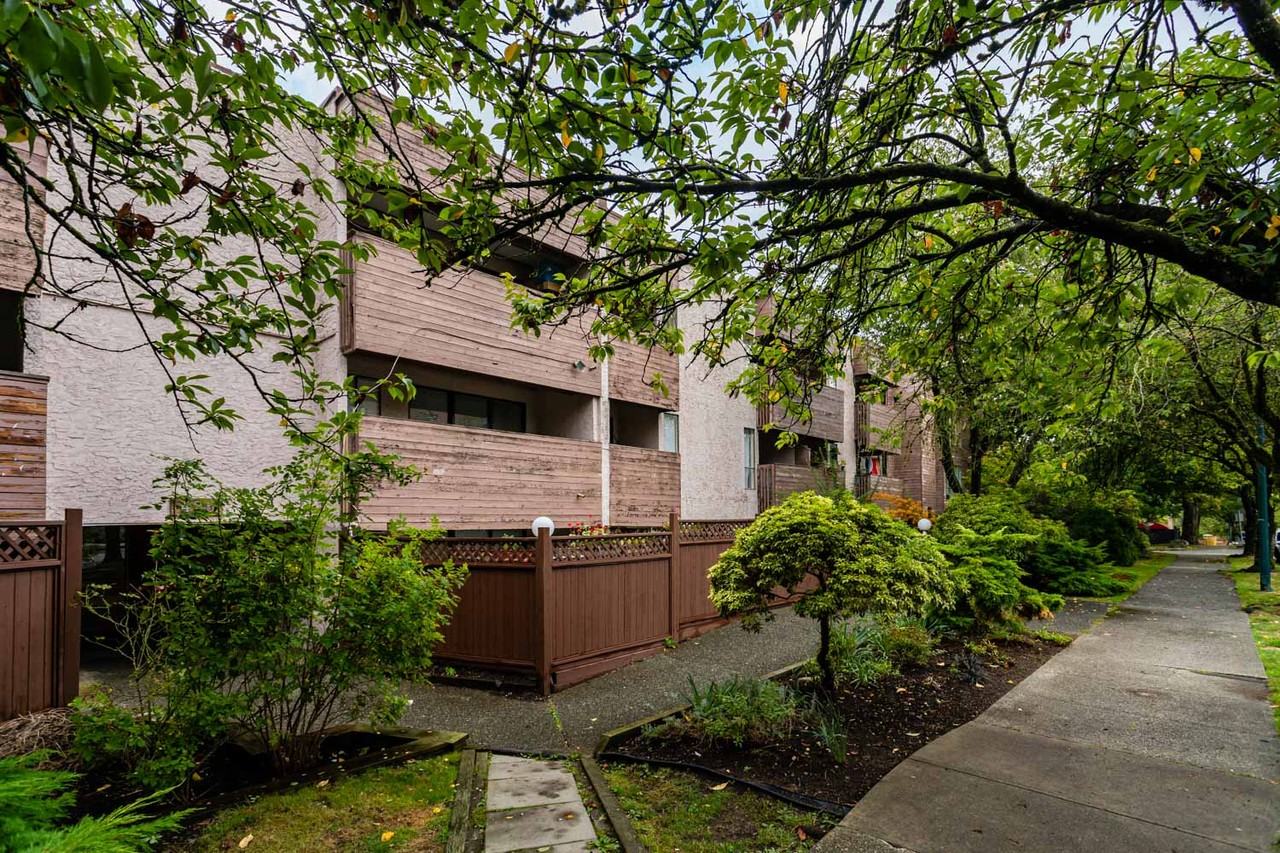 Kensington Apartments - Photo 2 of 8