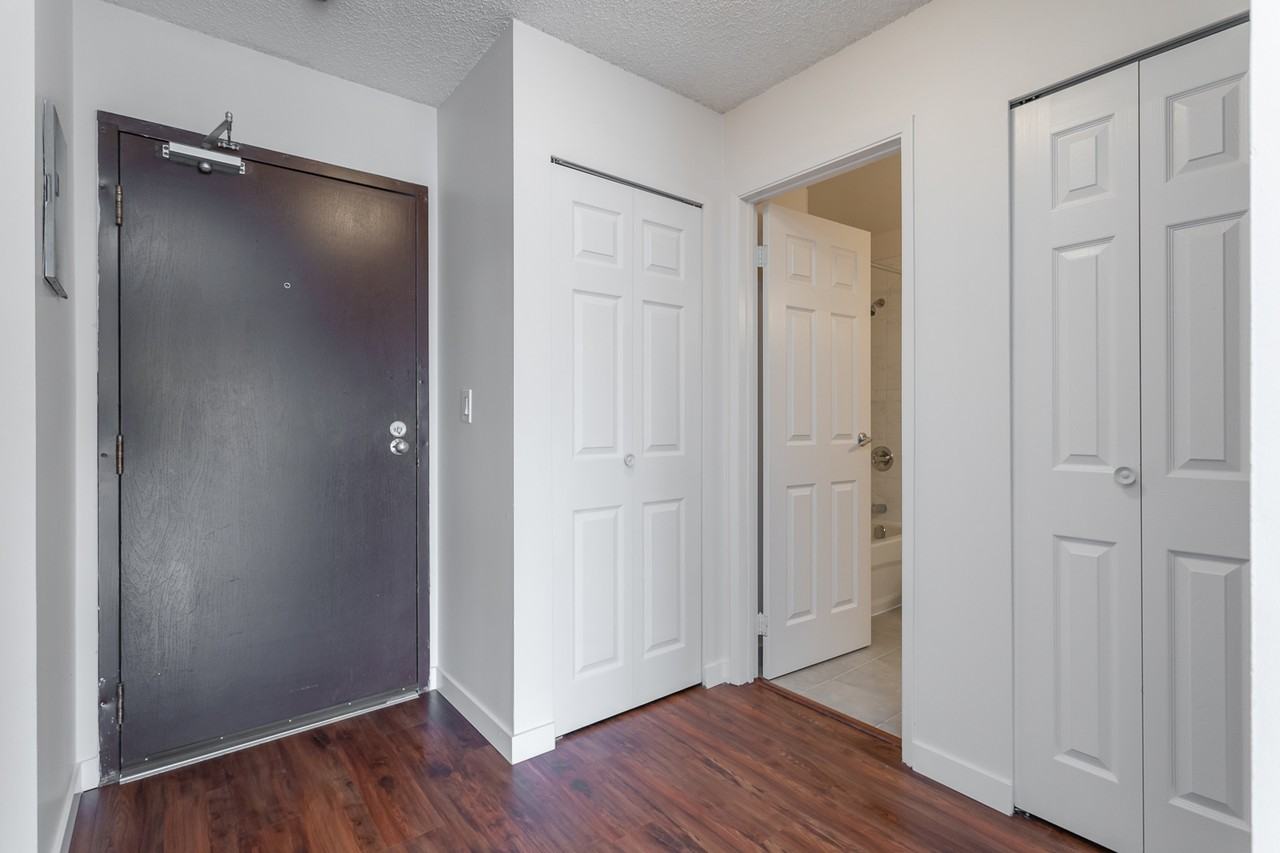 Victoria Apartments - Photo 5 of 13