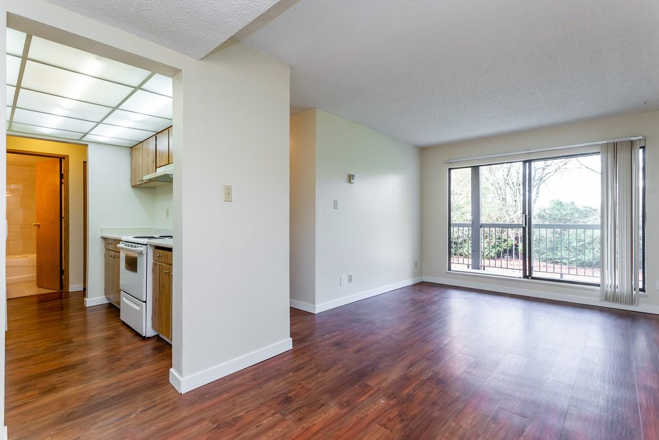 Waterstone 60 Apartments - Photo 4 of 14