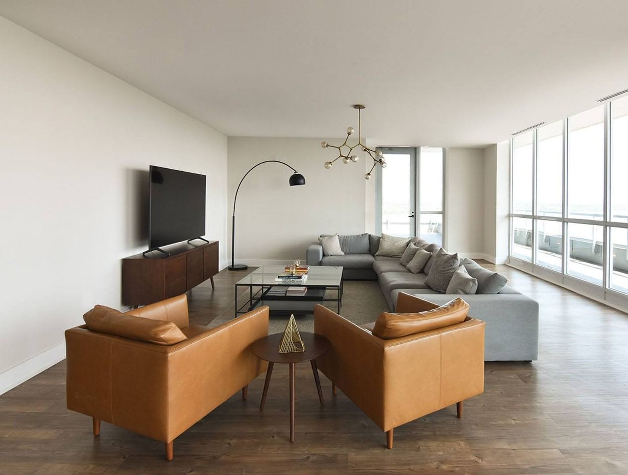 929 Richmond by Brigil - Photo 7 of 29