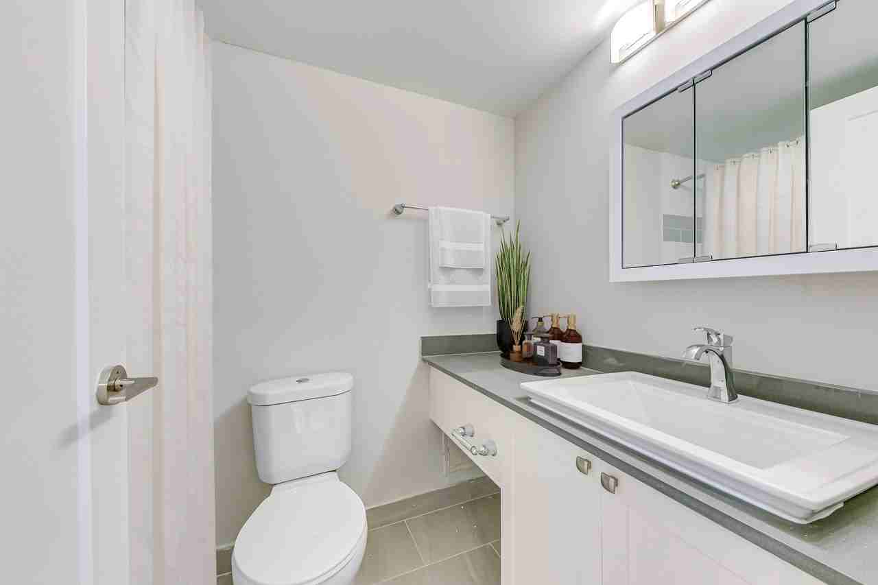 Premier Court Apartments - Photo 4 of 14