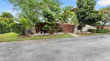 featured image of 4240 Landar Dr