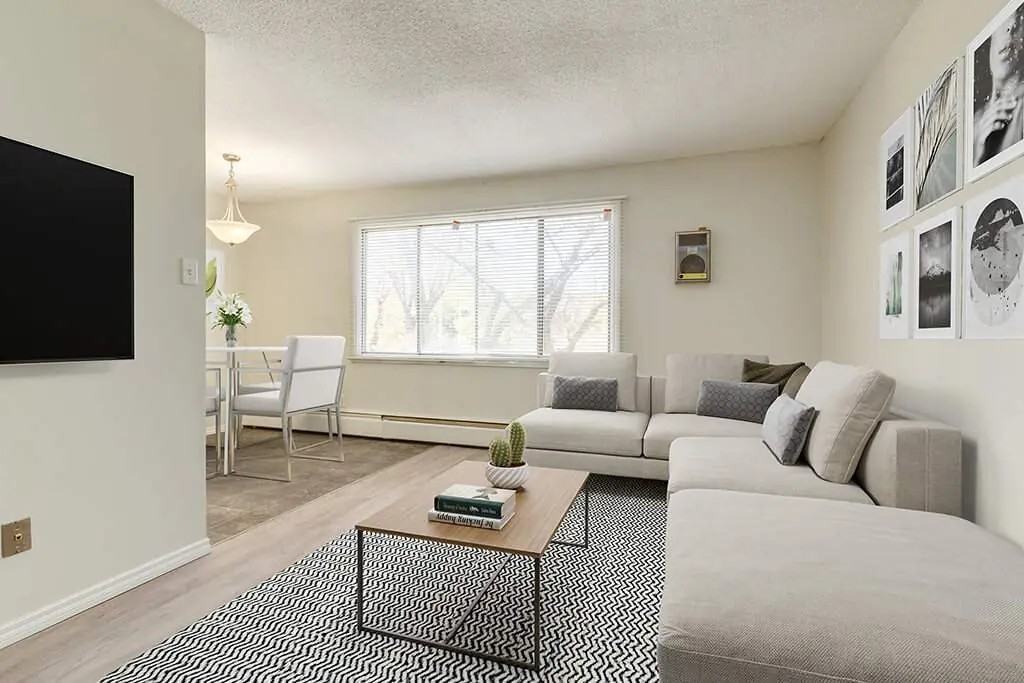 Nine and Five Apartments - Photo 4 of 12