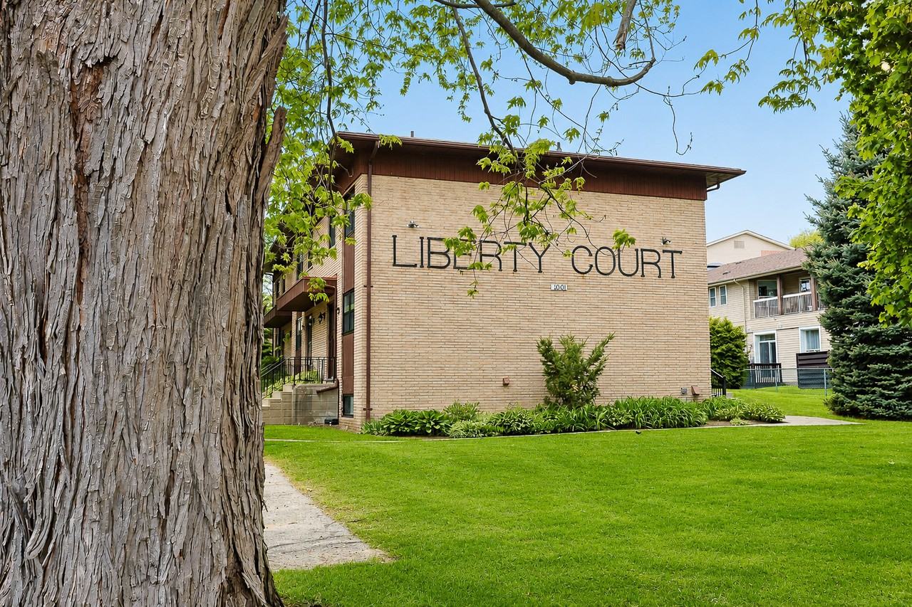 Liberty Court - Photo 2 of 41