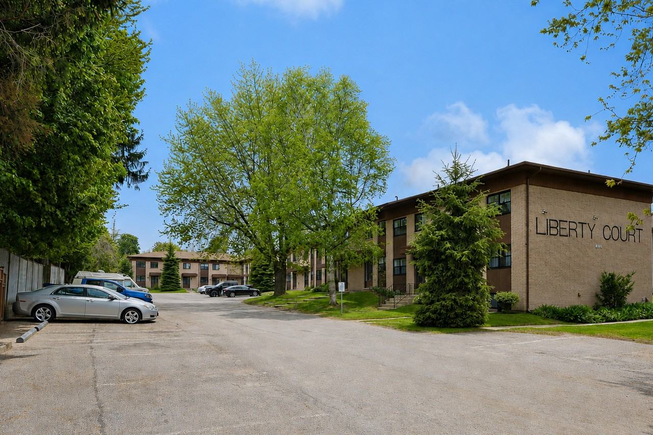 Liberty Court - Photo 4 of 41