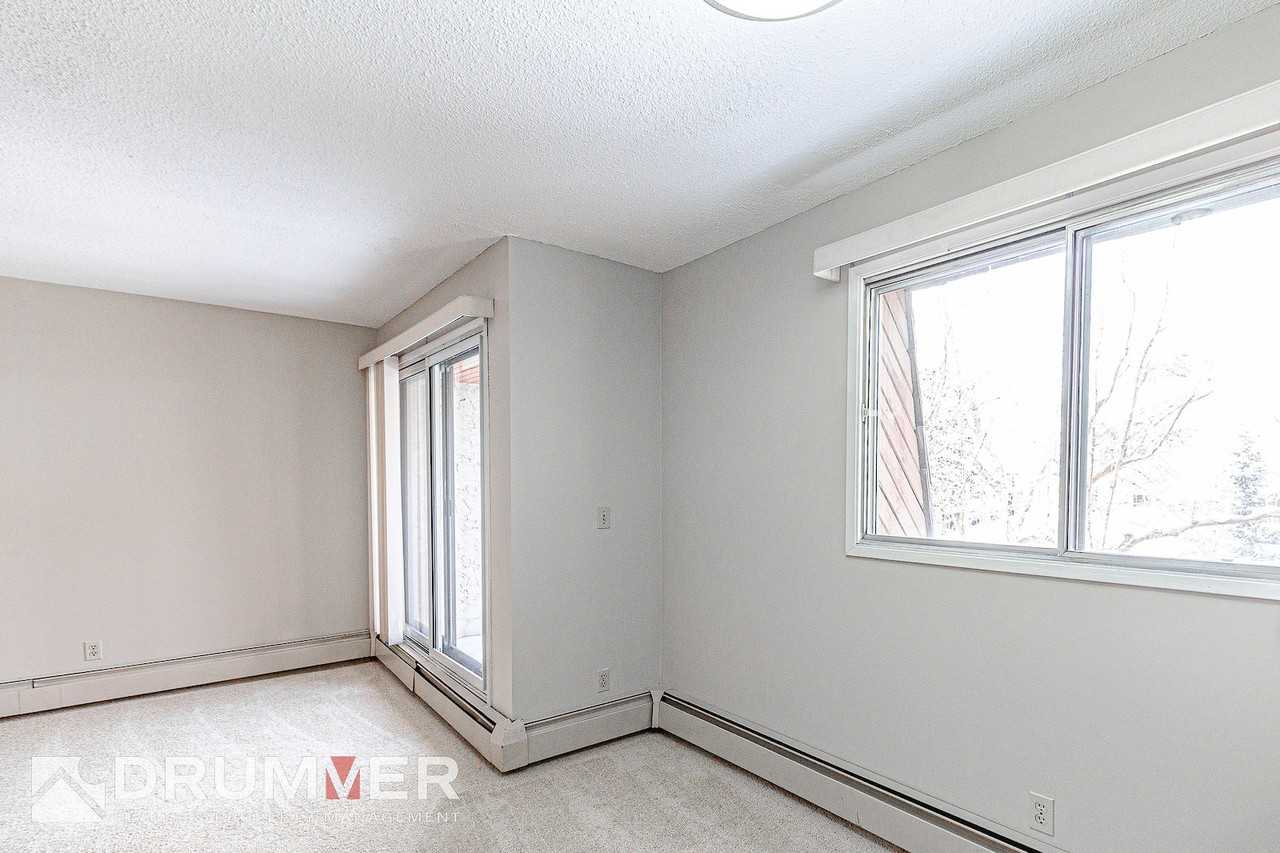 Amazing Sunnyside 2 Bedroom w/ Spacious Layout & the Best Location! - Photo 7 of 17