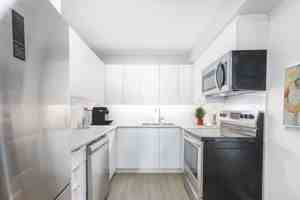 featured image of 450 Victoria Ave