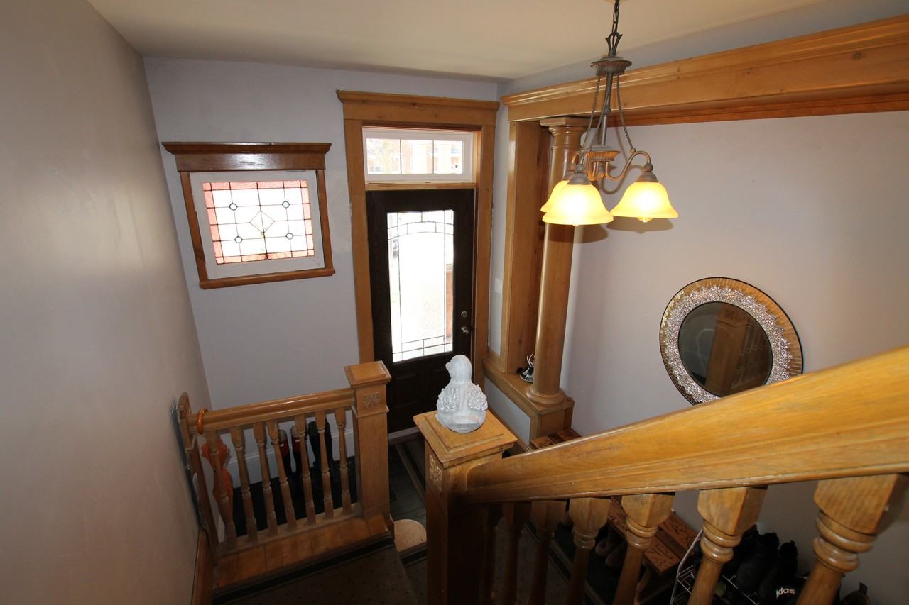 211A Paisley Street - Photo 2 of 16