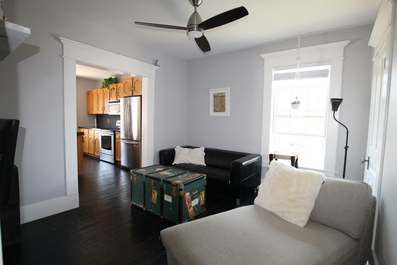 211A Paisley Street - Photo 7 of 16
