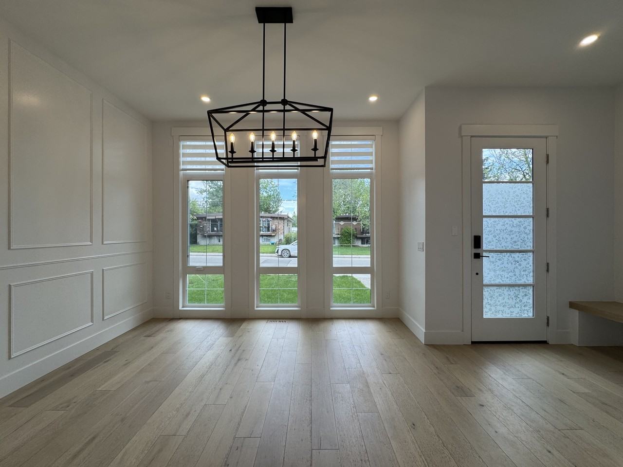 521 Winston Heights - Photo 3 of 36