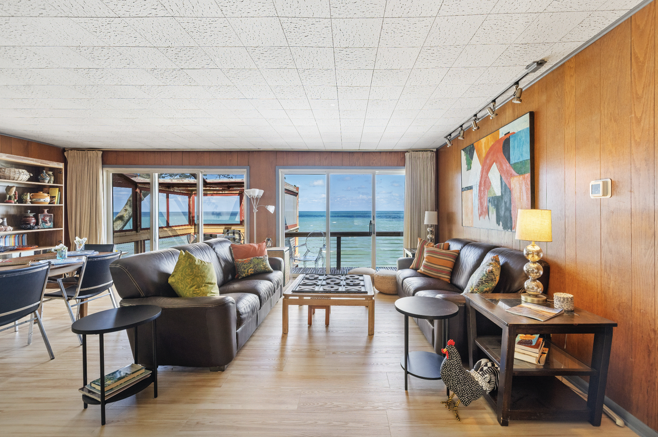 1310 Shore Drive - Photo 4 of 37