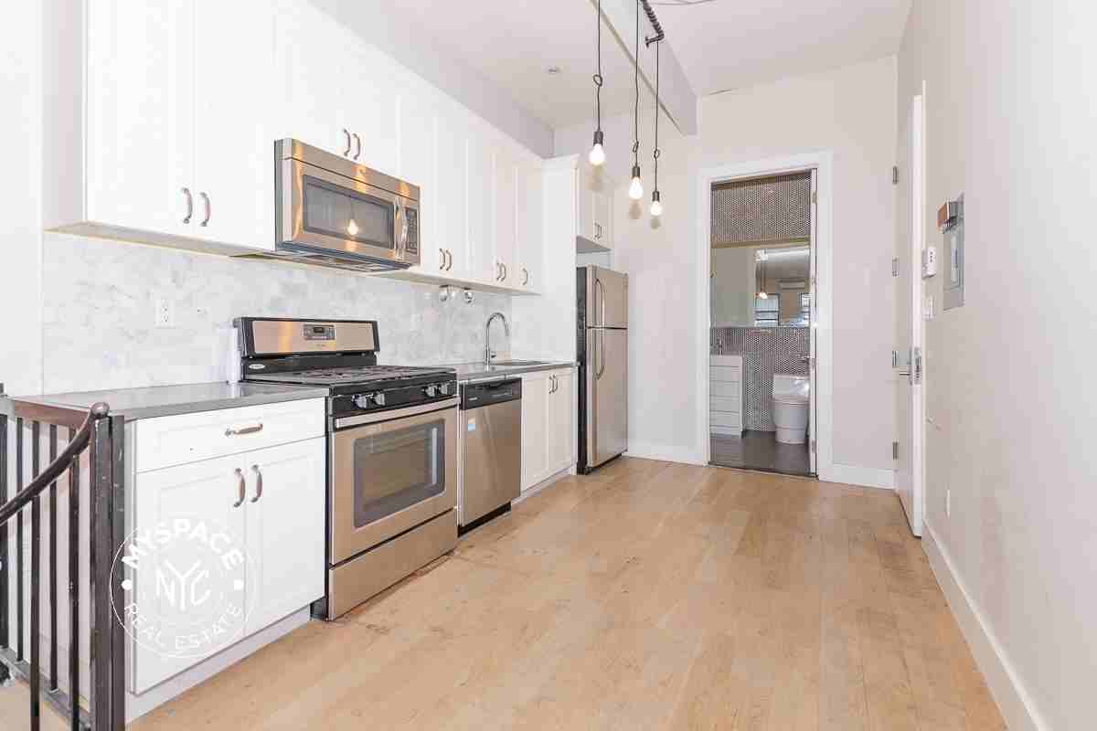 1090 Bedford Ave #2
